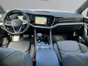 VW Touareg 4Motion R V6 3.0 TSI ACC PDCv h SHZ LED
