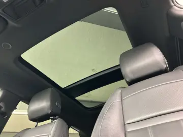 LAND ROVER Range Rover Evoque D200 Dynamic SE