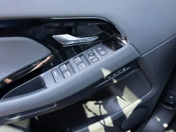 LAND ROVER Range Rover Evoque D200 S