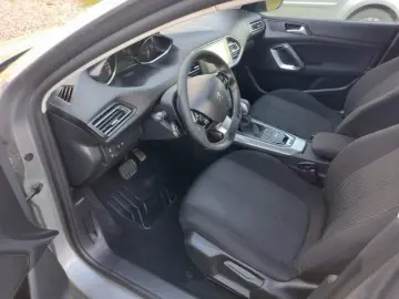 Peugeot 308 2.0HDi 150CP automat - 2 ani garantie