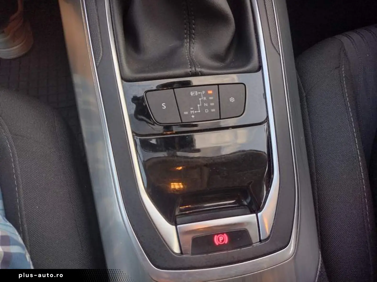 Peugeot 308 2.0HDi 150CP automat - 2 ani garantie