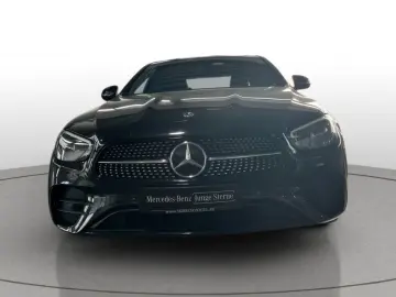 MERCEDES-BENZ E 300 de AMG-Line