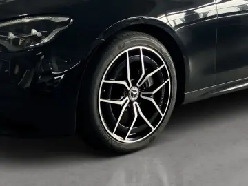 MERCEDES-BENZ E 300 de AMG-Line