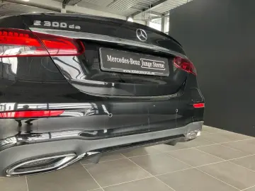 MERCEDES-BENZ E 300 de AMG-Line