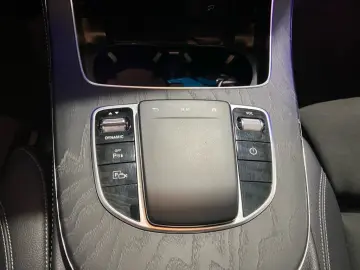 MERCEDES-BENZ E 300 de AMG-Line