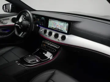 MERCEDES-BENZ E 300 de 9G-Tronic AMG