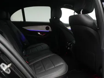MERCEDES-BENZ E 300 de 9G-Tronic AMG