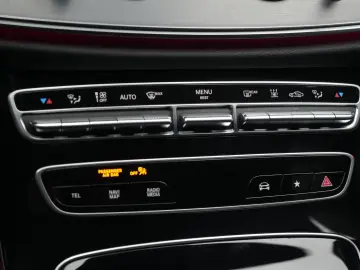 MERCEDES-BENZ E 300 de 9G-Tronic AMG