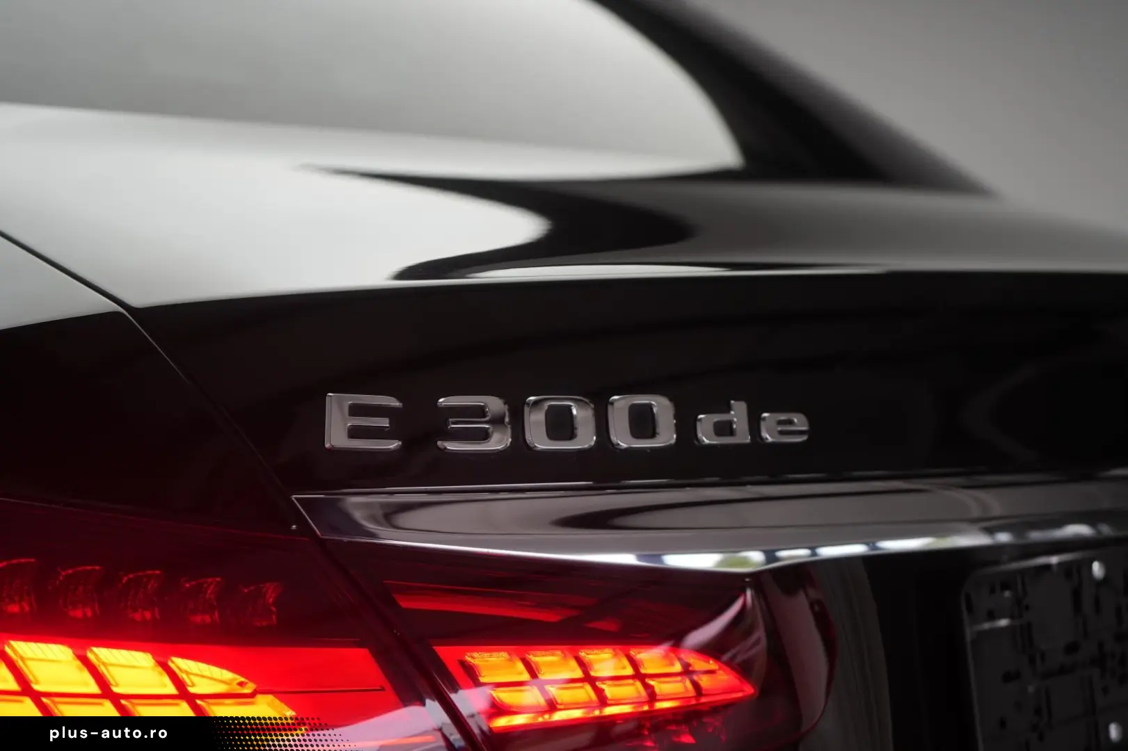 MERCEDES-BENZ E 300 de 9G-Tronic AMG
