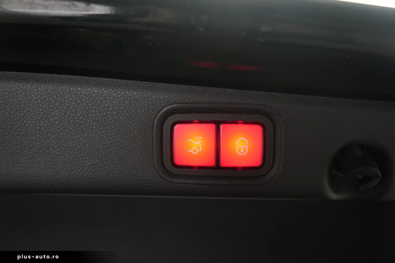 MERCEDES-BENZ E 300 de 9G-Tronic AMG