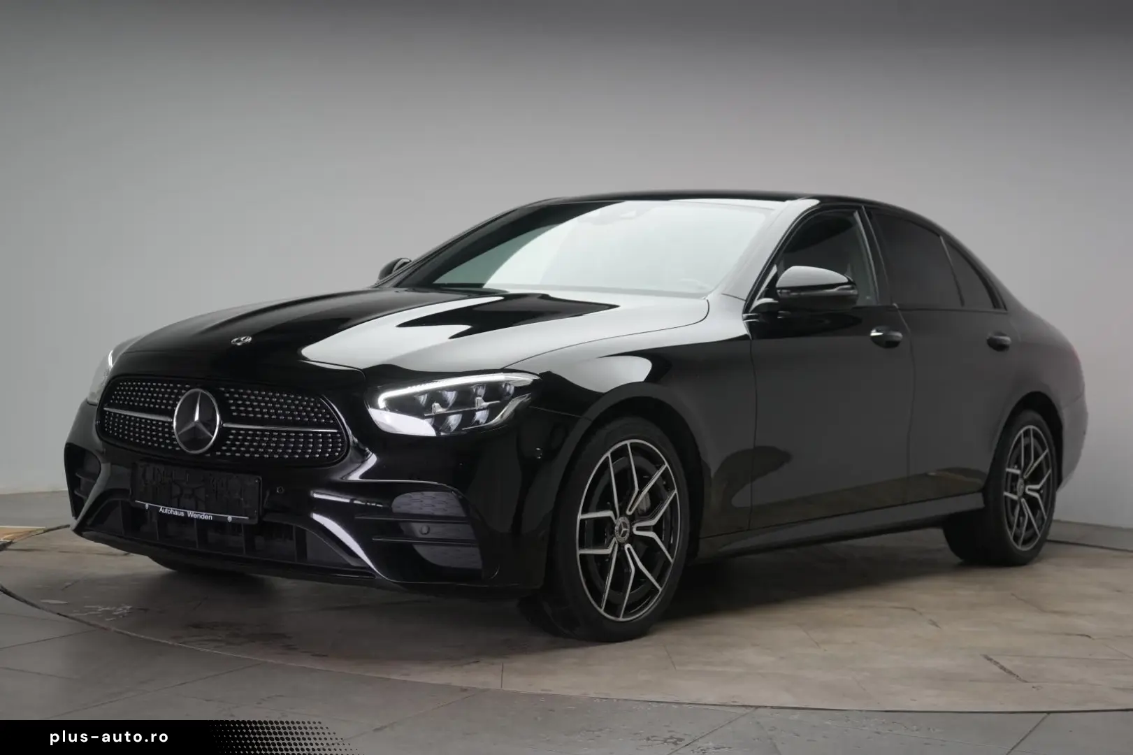 MERCEDES-BENZ E 300 de 9G-Tronic AMG