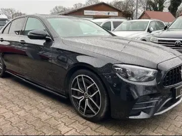 MERCEDES-BENZ E 300 e AMG Line