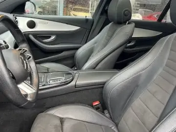 MERCEDES-BENZ E 300 e AMG Line