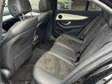 MERCEDES-BENZ E 300 e AMG Line