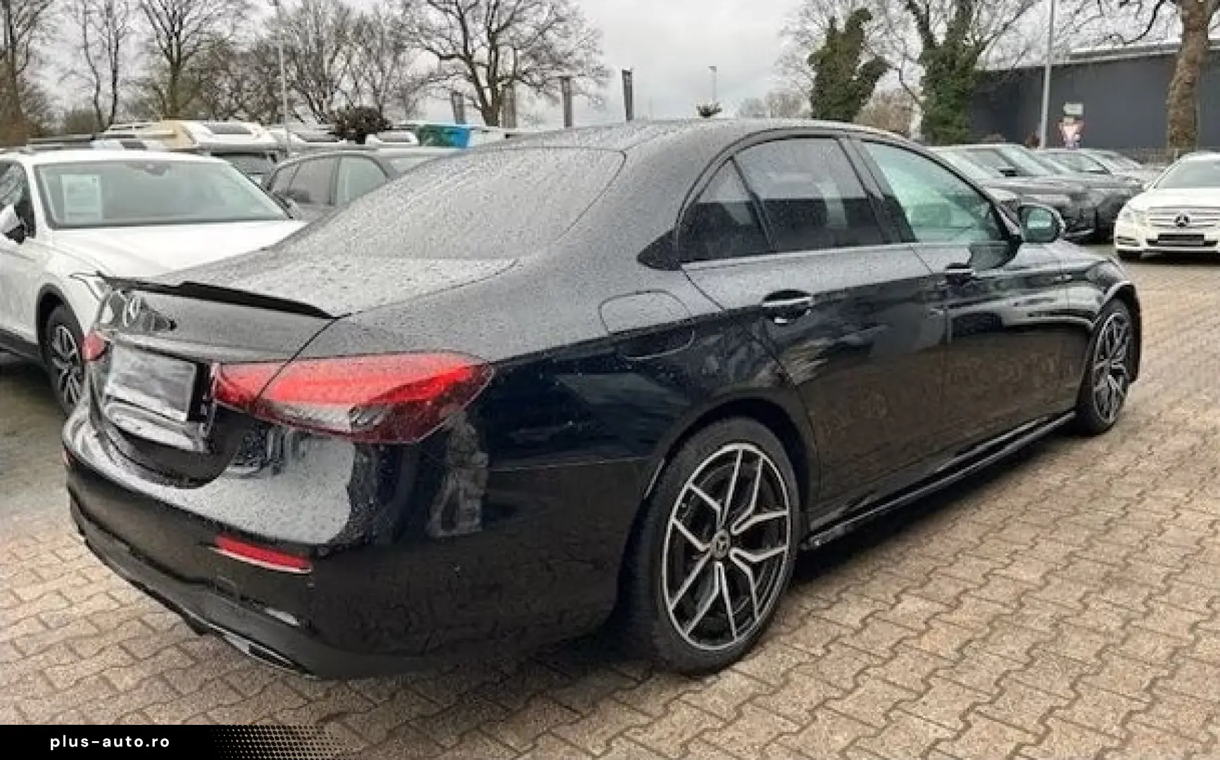 MERCEDES-BENZ E 300 e AMG Line