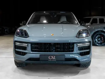 PORSCHE Cayenne Coupe Turbo E-Hybrid HD Matrix 360