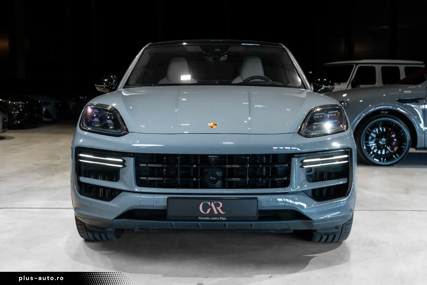 PORSCHE Cayenne Coupe Turbo E-Hybrid HD Matrix 360