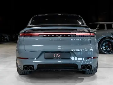 PORSCHE Cayenne Coupe Turbo E-Hybrid HD Matrix 360