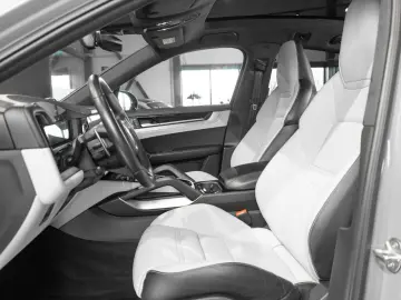 PORSCHE Cayenne Coupe Turbo E-Hybrid HD Matrix 360