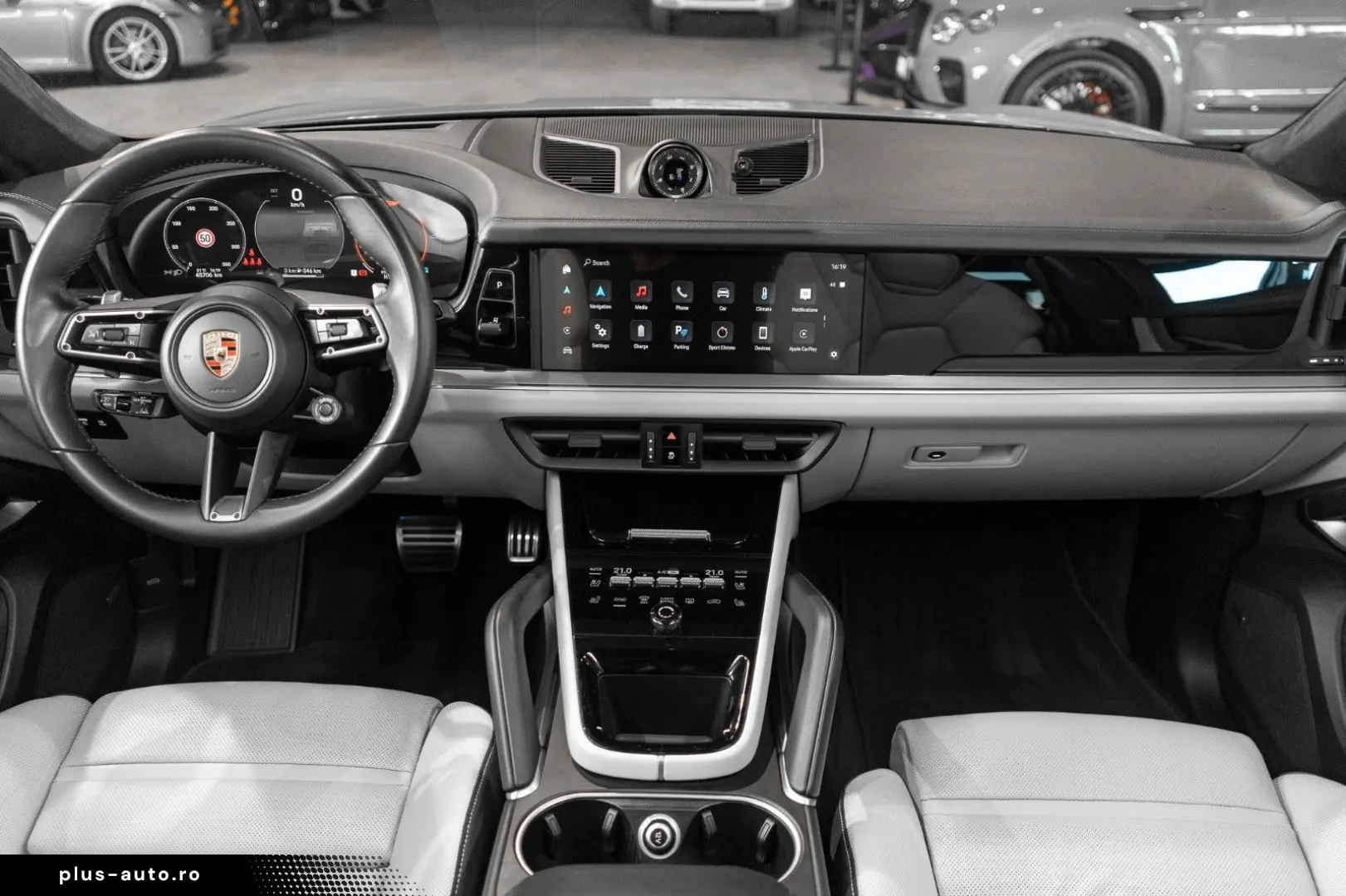 PORSCHE Cayenne Coupe Turbo E-Hybrid HD Matrix 360