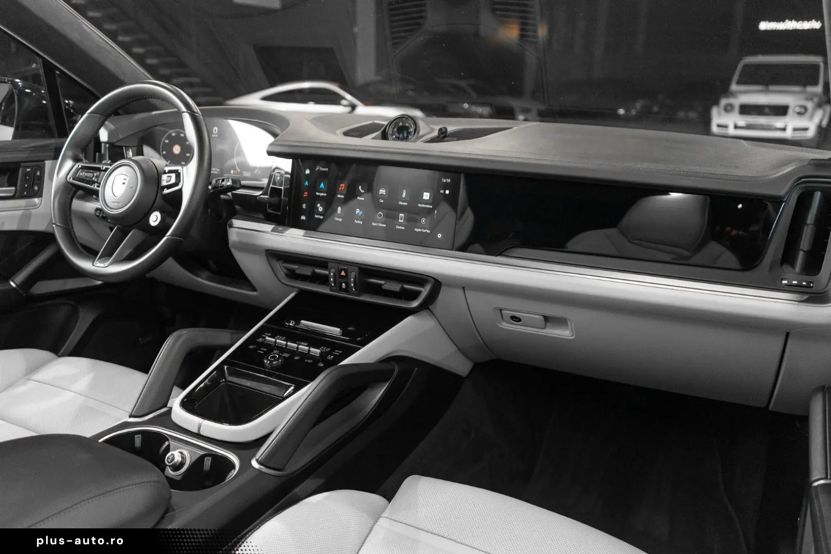 PORSCHE Cayenne Coupe Turbo E-Hybrid HD Matrix 360