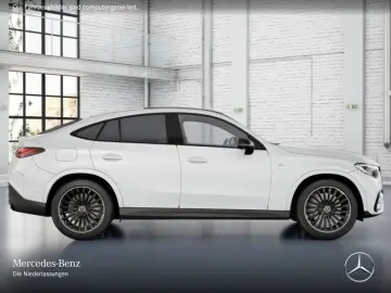 MERCEDES-BENZ GLC 300 de 4M Cp AMG PANO AHK NIGHT ME…