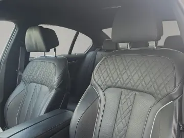 BMW 530 d M-Sport H&K H-UP LASER SITZBLF LEDER 20-ZO