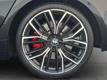 BMW 530 d M-Sport H&K H-UP LASER SITZBLF LEDER 20-ZO