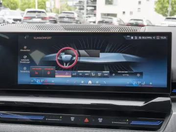 BMW 520d M-Sport 19Z AHK DrAs  HUD 360  adapLED