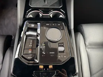 BMW 520d M Sport AHK Pano Autobahnass.