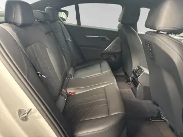 BMW 520d M Sport AHK Pano Autobahnass.