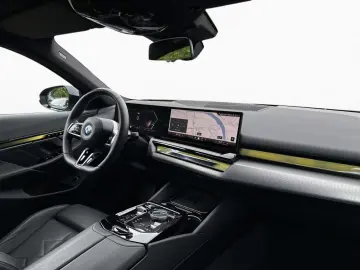 BMW 520d xDr M Sport Pro Iconic LivePro H K 360 ALED