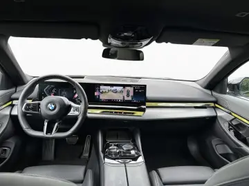 BMW 520d xDr M Sport Pro Iconic LivePro H K 360 ALED