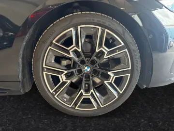 BMW 520d xDrive M Sport AHK 20 LMR DA&PA  H K