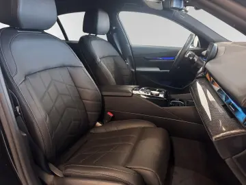 BMW 520d xDrive M Sport AHK 20 LMR DA&PA  H K