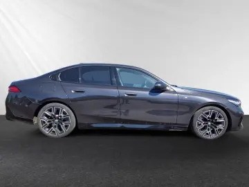 BMW 520d xDrive Limousine MSport Pano 20 LM Standhzg