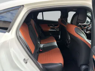 MERCEDES-BENZ GLC 200 4Matic AMG Line  Pano Memory Headup
