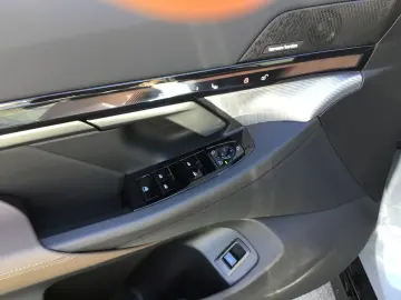 BMW 520d M SPORT PANO STANDHZ KAMERA ACC ESITZE