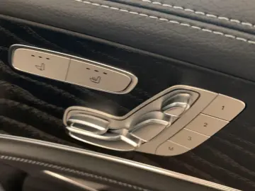 MERCEDES-BENZ E 300 de 4M AMG