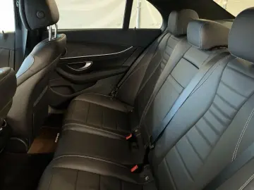 MERCEDES-BENZ E 300 de 4M AMG