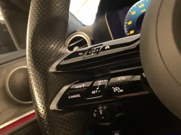 MERCEDES-BENZ E 300 de 4M AMG