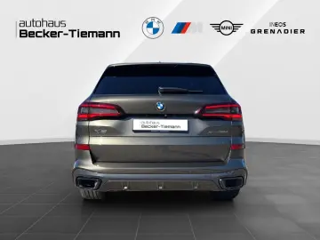 BMW X5 xDrive30d M-Sport  AHK  360   LC Professional