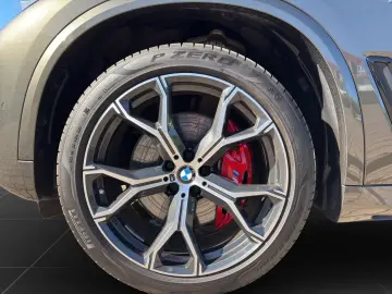 BMW X5 xDrive30d M-Sport  AHK  360   LC Professional