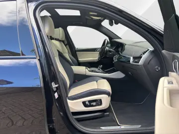 BMW X5 xDrive45e M Sport   Laser   360    2-AchsLuft