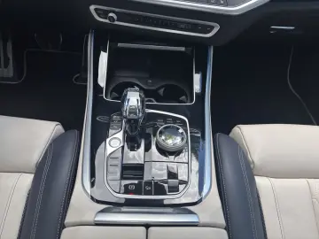 BMW X5 xDrive45e M Sport   Laser   360    2-AchsLuft