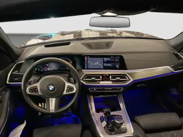 BMW X5 xDrive 40d    M-Sport ACC Laser StHzg AHK Kom