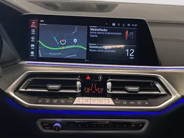 BMW X5 xDrive 40d    M-Sport ACC Laser StHzg AHK Kom