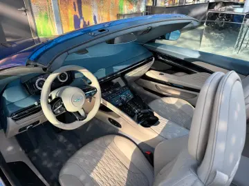Aston Martin DB12 4.0 V8 Volante Ceramic