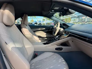 Aston Martin DB12 4.0 V8 Volante Ceramic