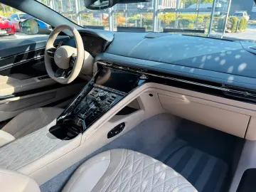 Aston Martin DB12 4.0 V8 Volante Ceramic